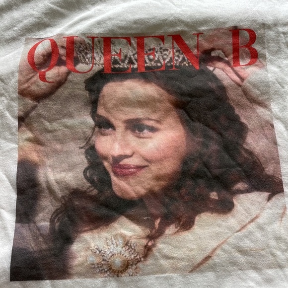 Queen B tee (Gossip Girl) - Picture 2 of 2